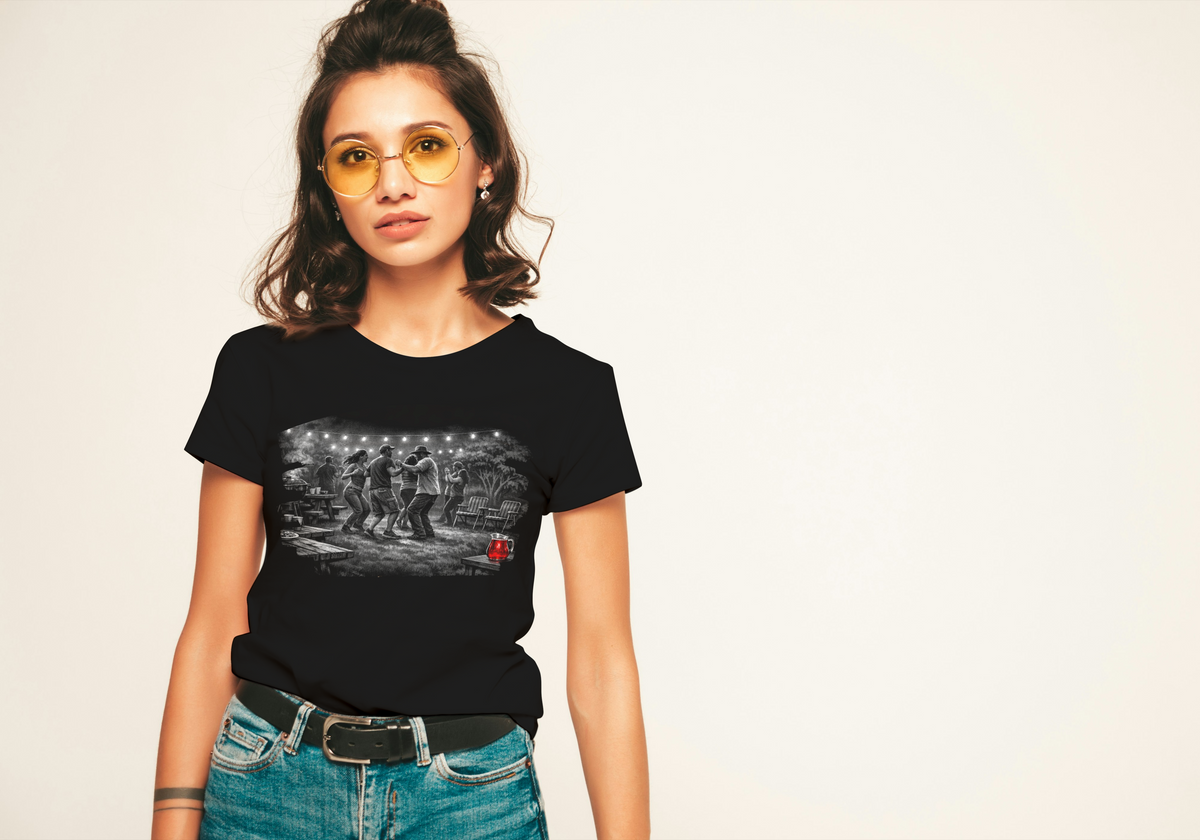 Red Juice - Backyard party - Classic Tee